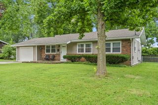 135 N Bonnie Avenue, Republic, MO 65738