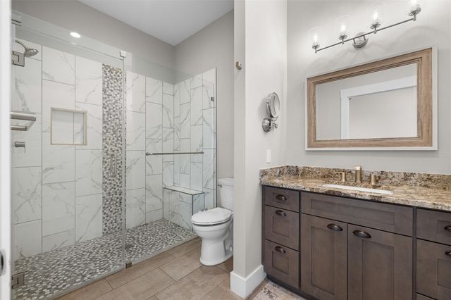 2345 Frank RD, La Grange, TX 78945