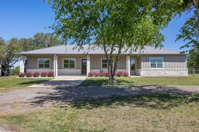 2345 Frank RD, La Grange, TX 78945