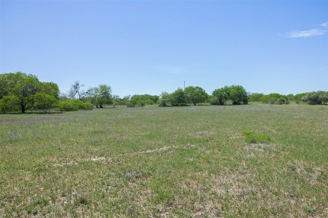 2345 Frank RD, La Grange, TX 78945