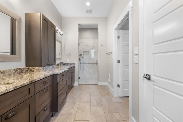 2345 Frank RD, La Grange, TX 78945