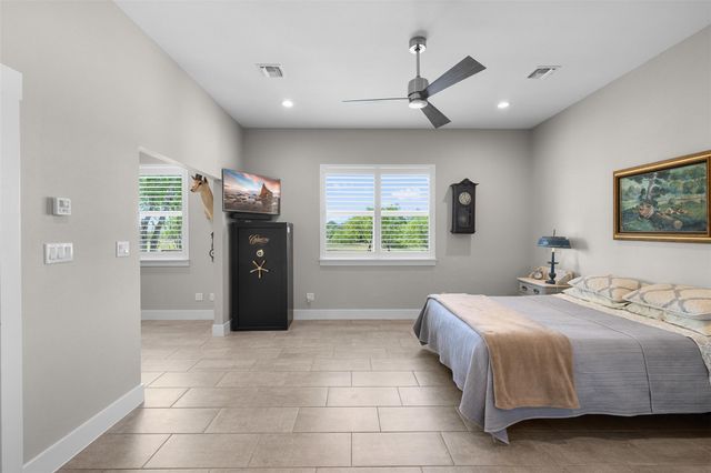 2345 Frank RD, La Grange, TX 78945