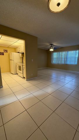 400 SW 134th Way 411f, Pembroke Pines, FL 33027
