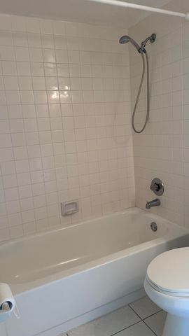 400 SW 134th Way 411f, Pembroke Pines, FL 33027