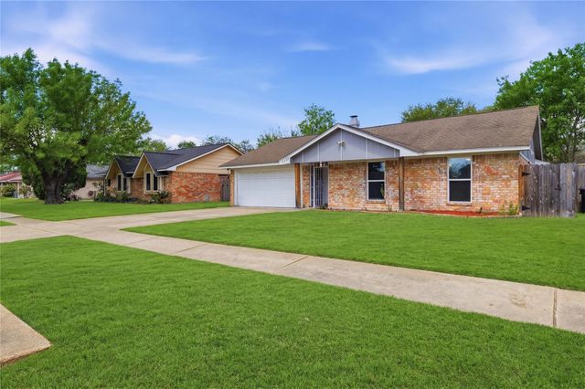 7030 Sandswept Lane, Houston, TX 77086