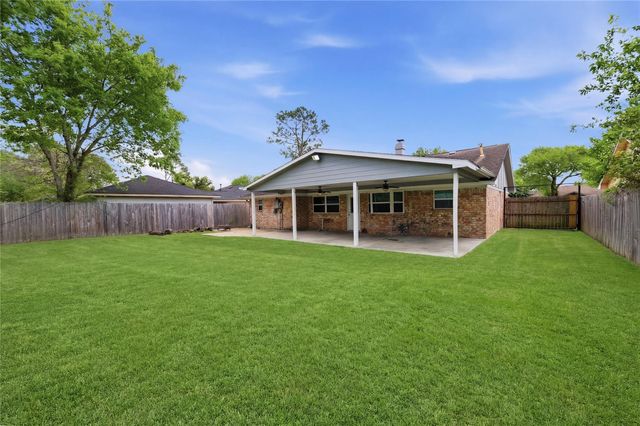 7030 Sandswept Lane, Houston, TX 77086