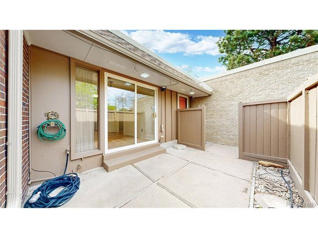 153 S Vance Ct, Lakewood, CO 80226