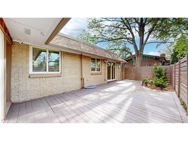 153 S Vance Ct, Lakewood, CO 80226