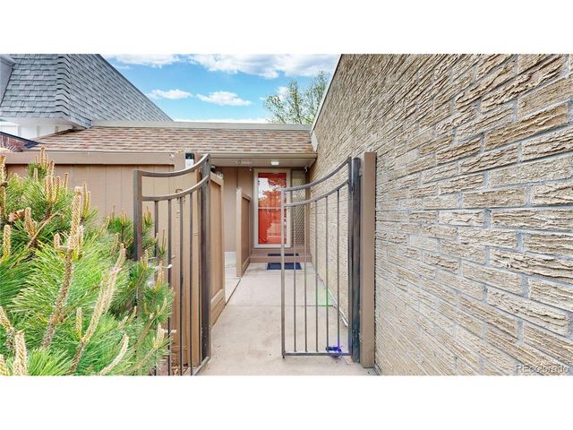 153 S Vance Ct, Lakewood, CO 80226