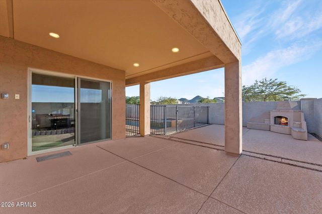 9617 W WHISPERING WIND Drive, Peoria, AZ 85383