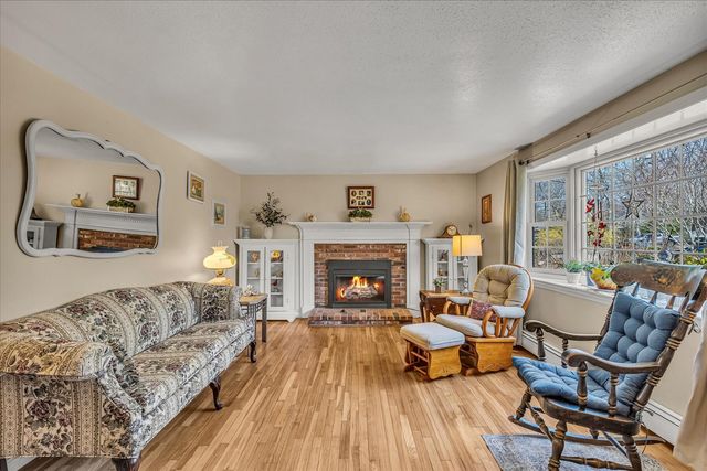 253 Gleneagle Drive, Centerville, MA 02632