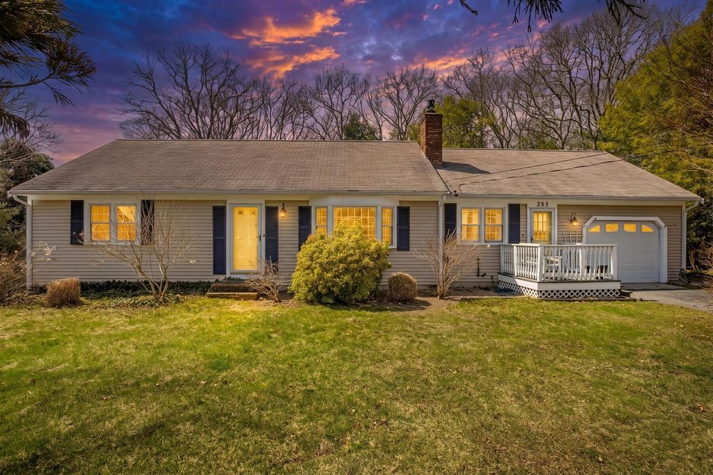 253 Gleneagle Drive, Centerville, MA 02632