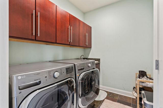 21002 Kenmare Drive, Shorewood, IL 60404