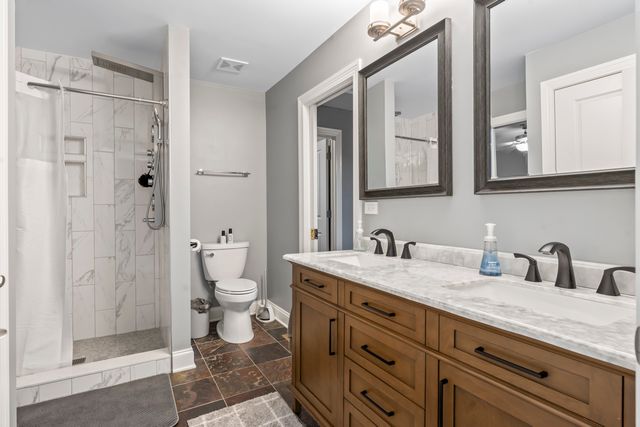 21002 Kenmare Drive, Shorewood, IL 60404