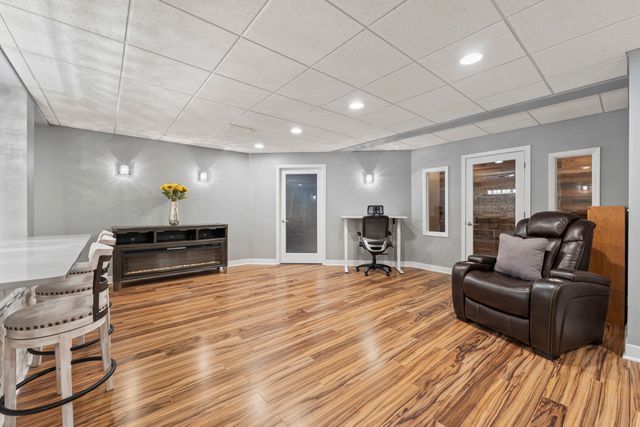 21002 Kenmare Drive, Shorewood, IL 60404