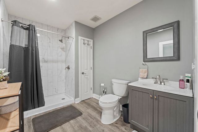 21002 Kenmare Drive, Shorewood, IL 60404