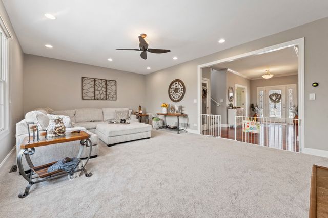 21002 Kenmare Drive, Shorewood, IL 60404