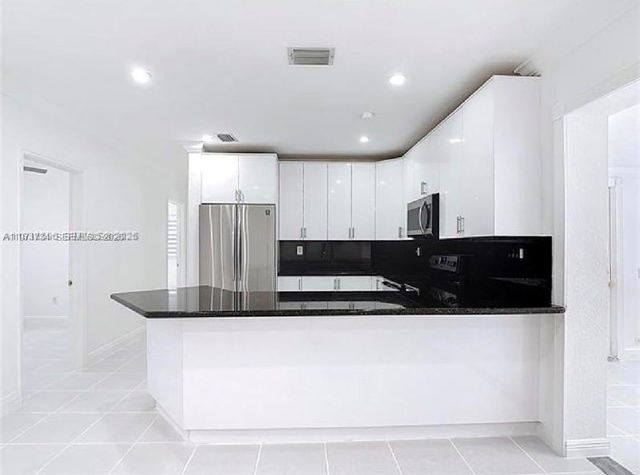 7410 SW 39th St 0, Miami, FL 33155