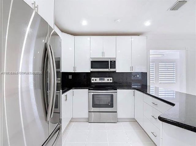 7410 SW 39th St 0, Miami, FL 33155