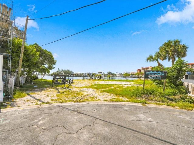 5400 ALOHA DRIVE, St Pete Beach, FL 33706