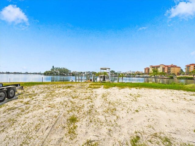 5400 ALOHA DRIVE, St Pete Beach, FL 33706