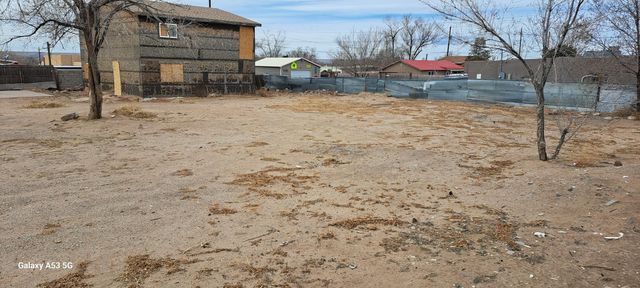 4307 Wallace Street SE, Albuquerque, NM 87105