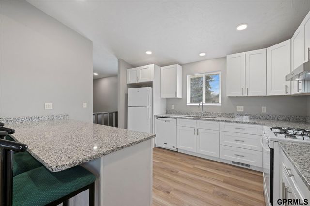 800 Northborough Lane, Lincoln, NE 68505