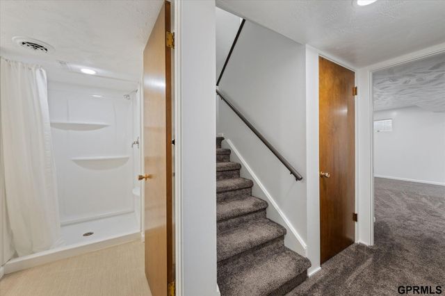 800 Northborough Lane, Lincoln, NE 68505