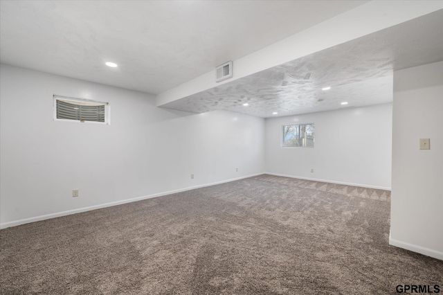 800 Northborough Lane, Lincoln, NE 68505