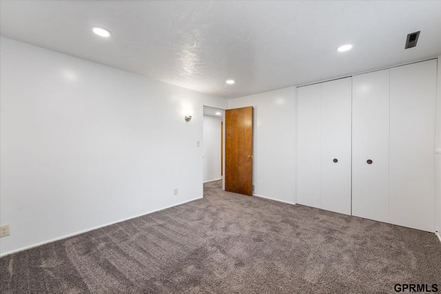 800 Northborough Lane, Lincoln, NE 68505