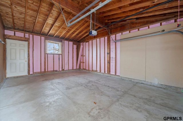 800 Northborough Lane, Lincoln, NE 68505