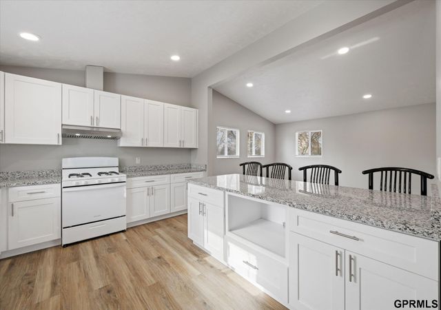 800 Northborough Lane, Lincoln, NE 68505