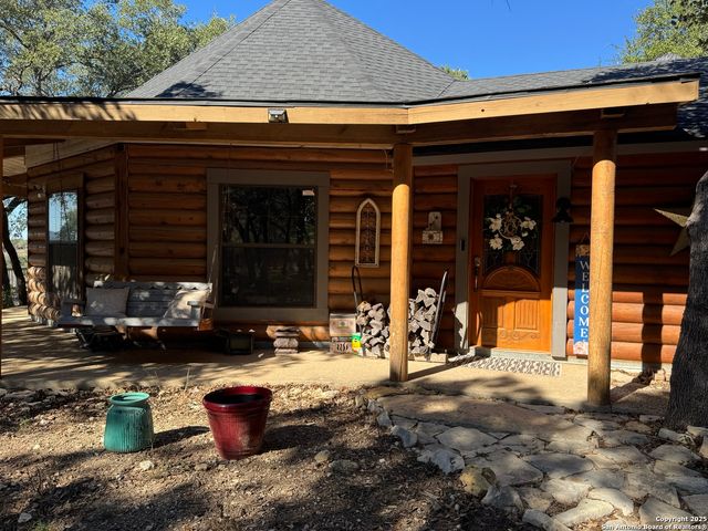 620 Lake Forest, Pipe Creek, TX 78063