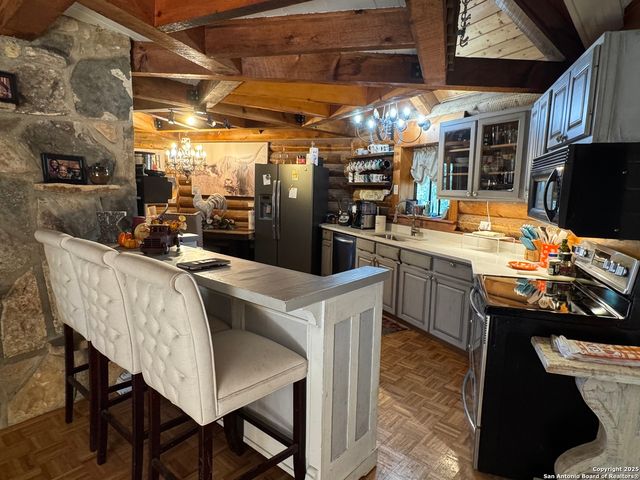 620 Lake Forest, Pipe Creek, TX 78063