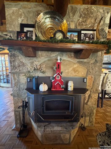 620 Lake Forest, Pipe Creek, TX 78063