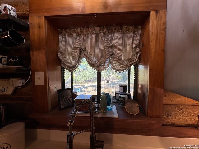 620 Lake Forest, Pipe Creek, TX 78063