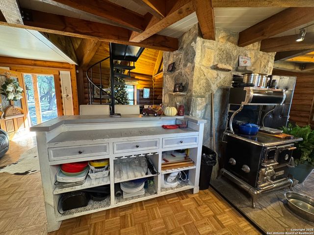 620 Lake Forest, Pipe Creek, TX 78063