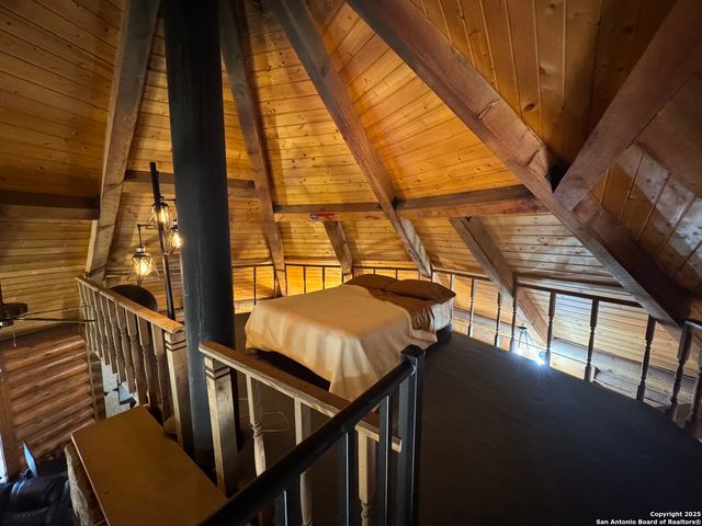 620 Lake Forest, Pipe Creek, TX 78063