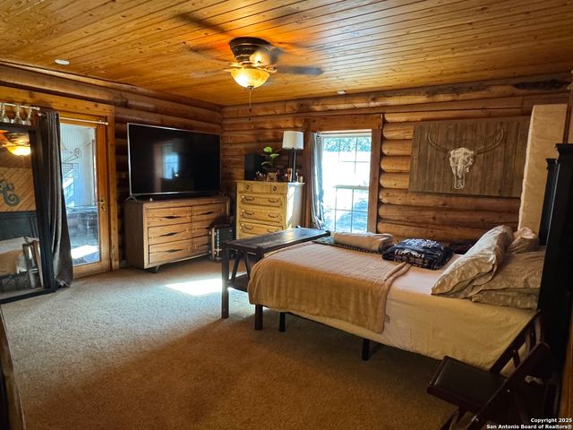 620 Lake Forest, Pipe Creek, TX 78063