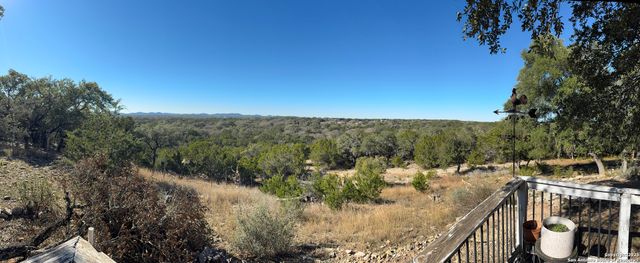 620 Lake Forest, Pipe Creek, TX 78063