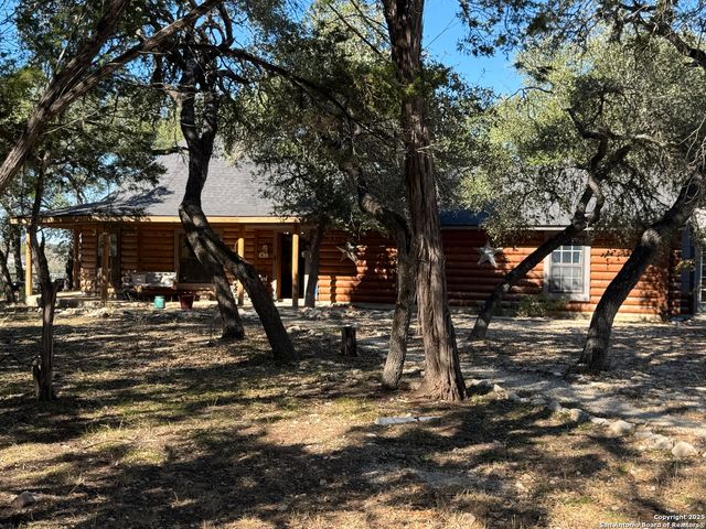 620 Lake Forest, Pipe Creek, TX 78063