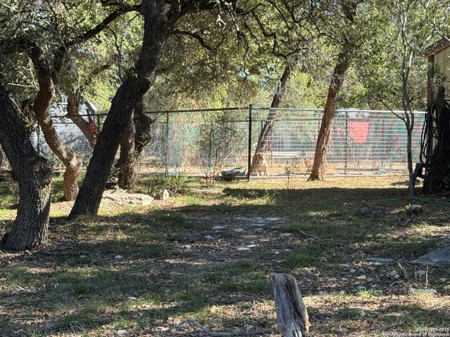 620 Lake Forest, Pipe Creek, TX 78063