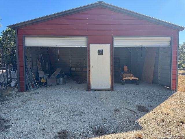 620 Lake Forest, Pipe Creek, TX 78063