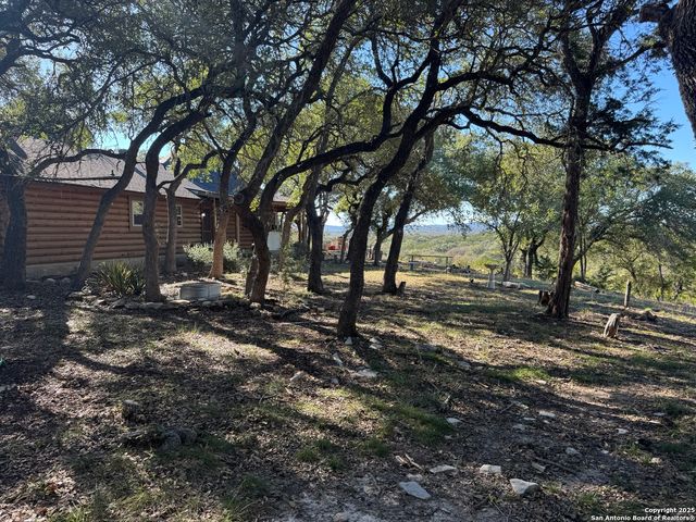 620 Lake Forest, Pipe Creek, TX 78063