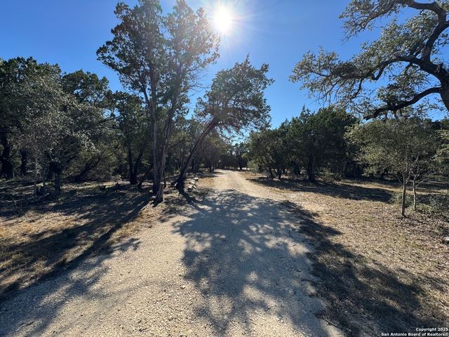 620 Lake Forest, Pipe Creek, TX 78063