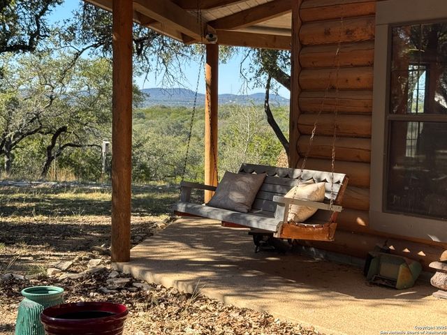 620 Lake Forest, Pipe Creek, TX 78063