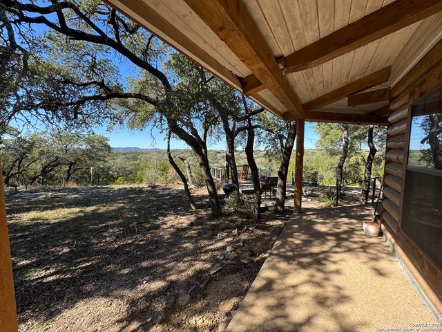 620 Lake Forest, Pipe Creek, TX 78063