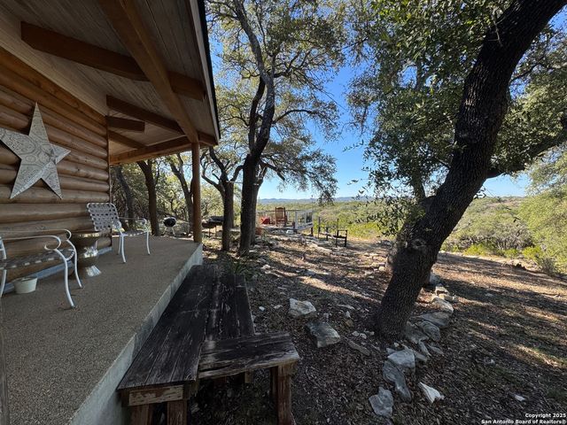 620 Lake Forest, Pipe Creek, TX 78063