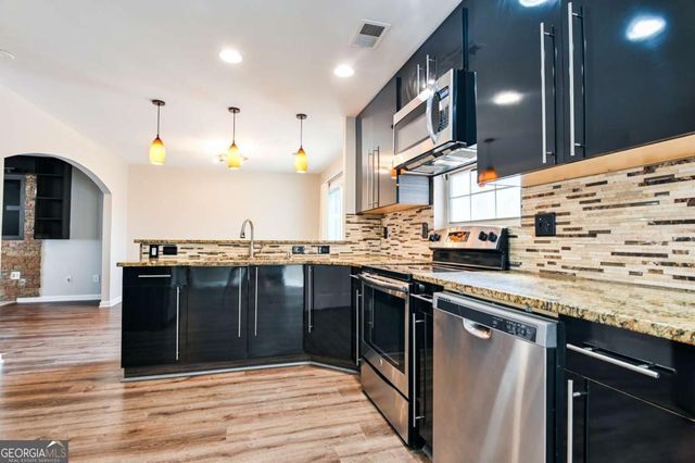 1534 Hayden Mill Way, Lawrenceville, GA 30043