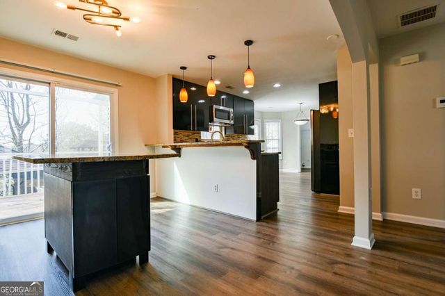 1534 Hayden Mill Way, Lawrenceville, GA 30043